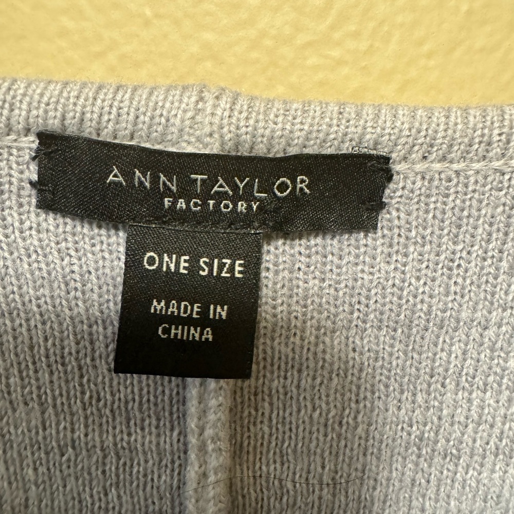 Women grey cape with belt